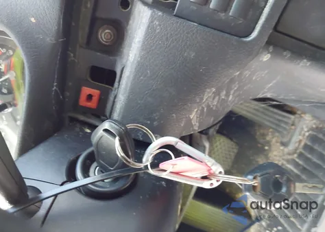 2004 BMW 325It из США, поврежденный, VIN WBAAX13454PJ00853